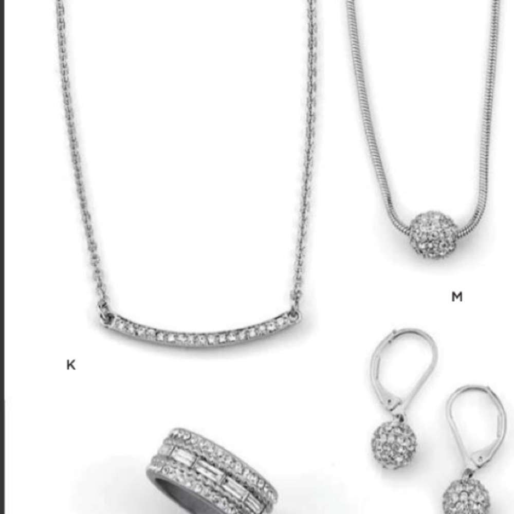 4 for $30 - Lia Sophia “Raise the Bar” Necklace